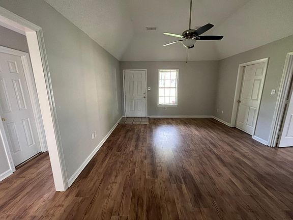 2nd image of 95 Laurel Ln