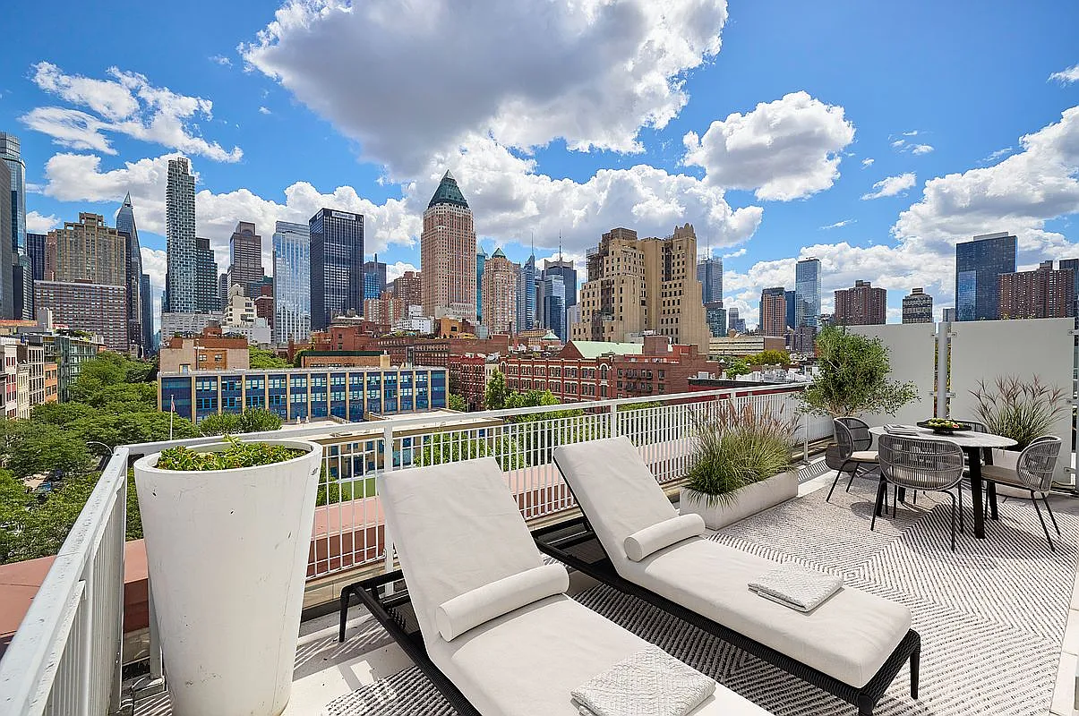 500 W 53rd St APT 6A photo 1
