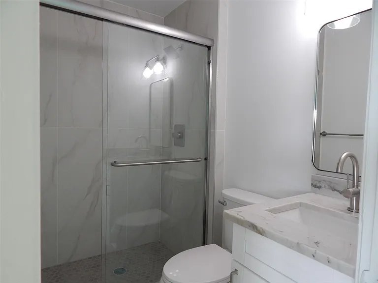 3220 Bayview Dr #314 — Photo 10