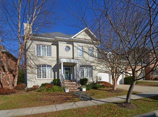 6713 Honesty Dr, Bethesda, MD 20817