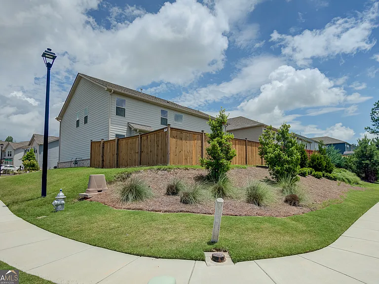 2000 Carolyn Dixon Way — Photo 55