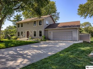 7401 Possum Cir, Lincoln, NE 68506