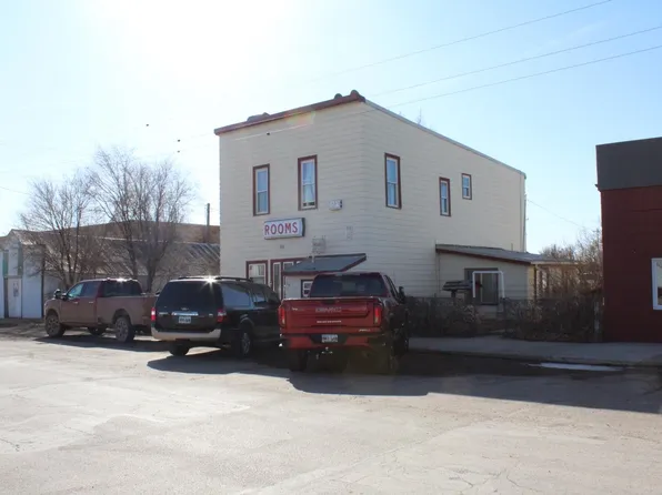 113 3rd St, Newell, SD 57760