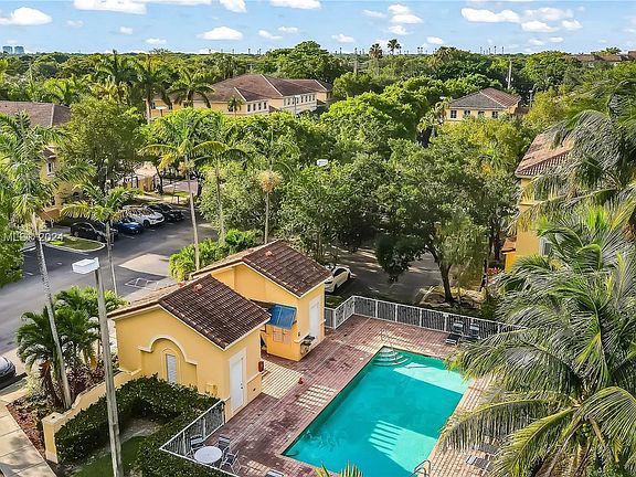 2nd image of 120 Jacaranda Country Club Dr APT 206