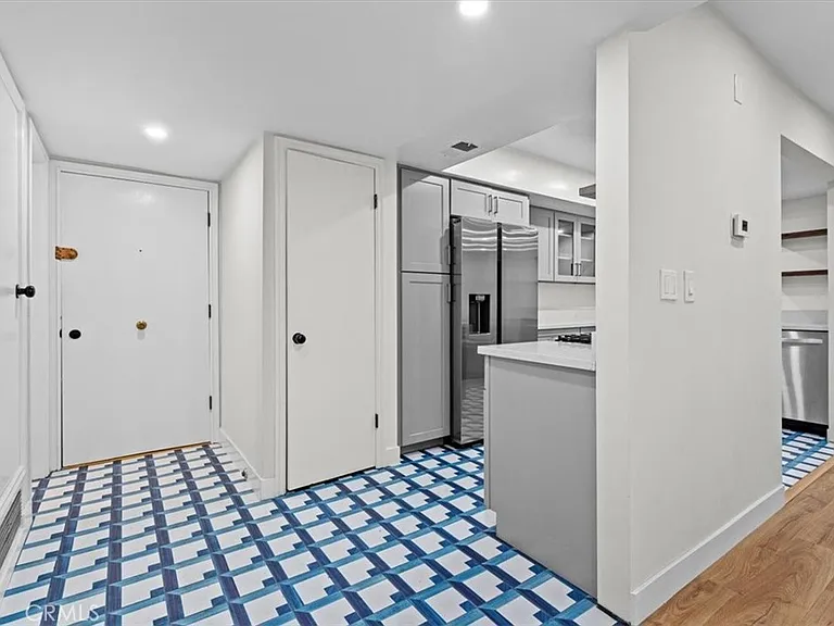 6752 Hillpark Dr #303 — Photo 12