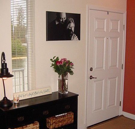 Spacious entry way is welcoming!