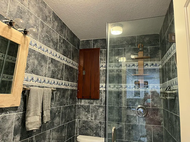 915 Riverwood Ln — Photo 10