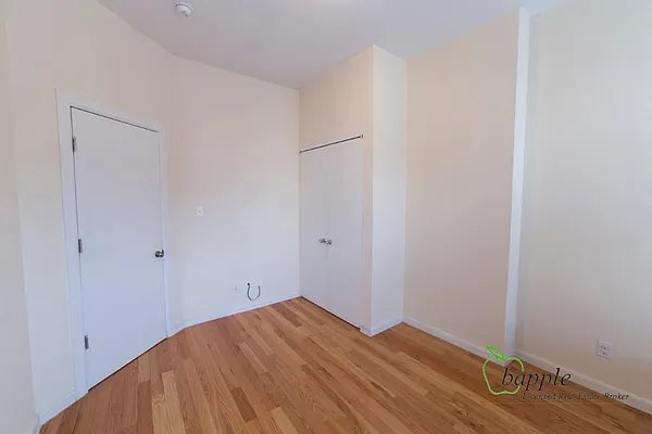 Rented by Bapple | media 21