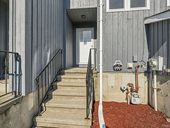 3rd image of 22 Mayer Drive