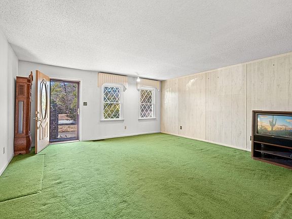 5th image of 1012 Briarcliff Rd