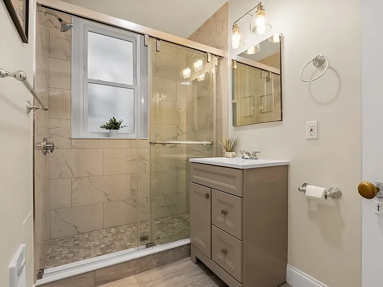 481 Beacon St #43 — Photo 4
