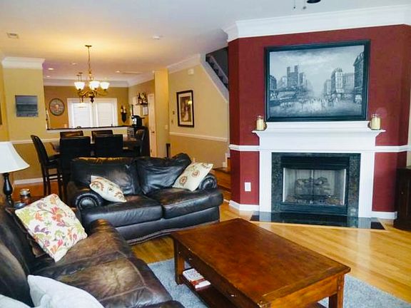 3rd image of 3859 Cary Glen Blvd #3859