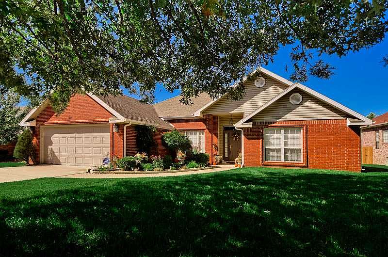 1st image of 2827 N Quail Creek Dr