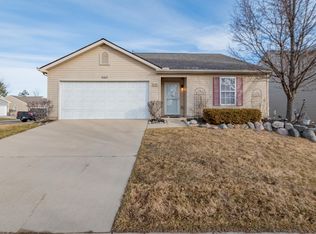 8648 Kalamazoo River Dr, Fowlerville, MI 48836