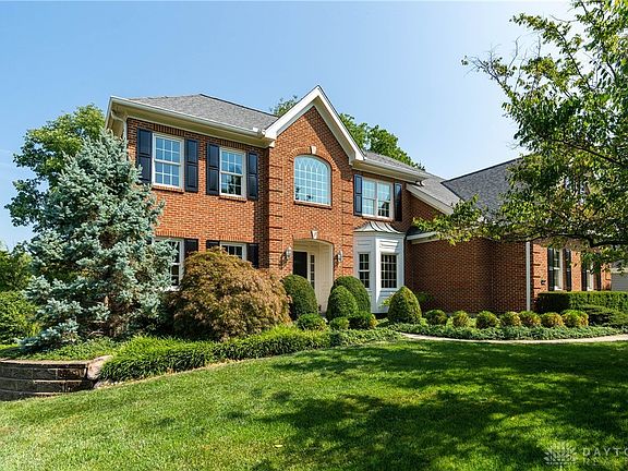 2nd image of 7272 Saint Ives Pl