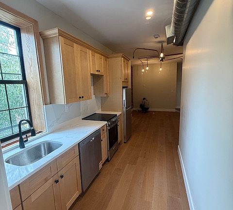 4th image of 308 Malcolm X Blvd #2