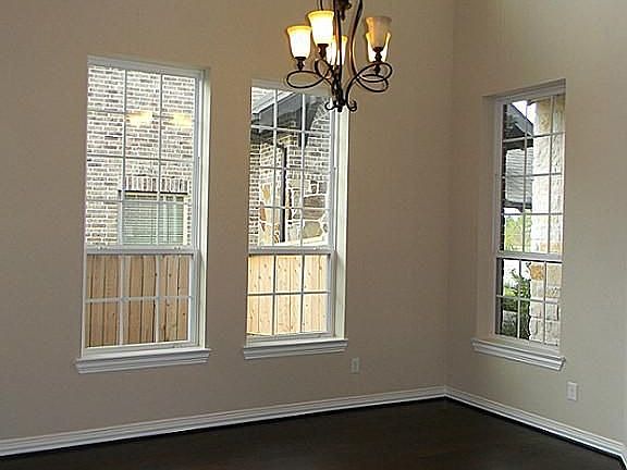 3rd image of 5442 Jackson Park Ln