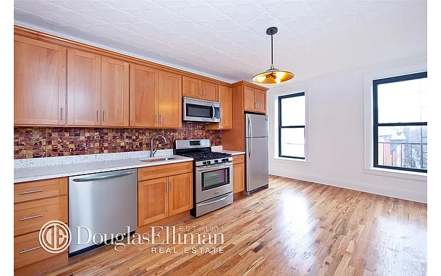 Rented by Douglas Elliman | media 23