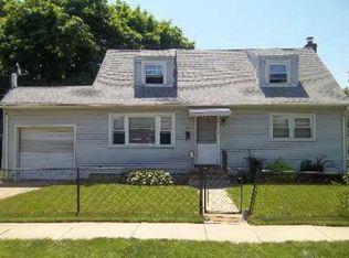 20 Bedford Ave, Freeport, NY