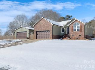 104 Heinz Dr, Grover, NC 28073