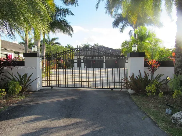 15900 SW 54th Pl #1, Fort Lauderdale, FL 33331