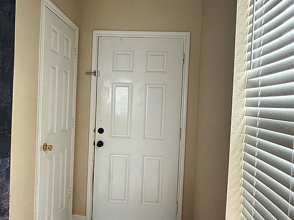 3rd image of 18519 Knob Hill Lake Ln