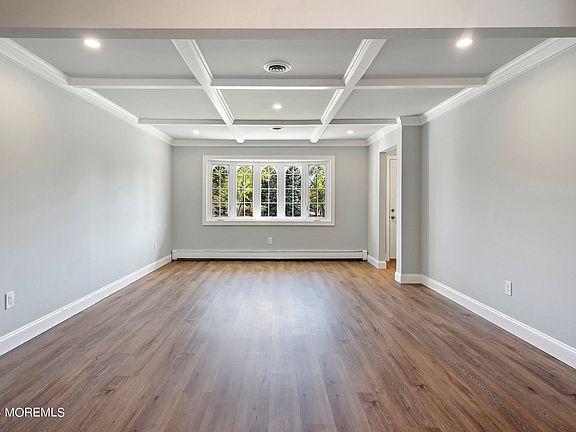 4th image of 16 Brakenbury Court