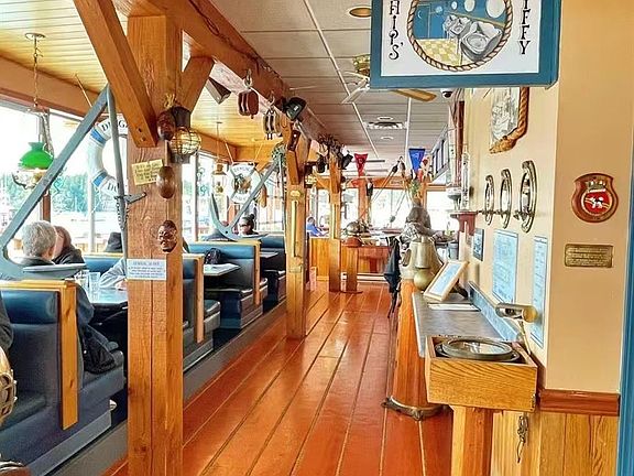4th image of 8 Pirates Ln
