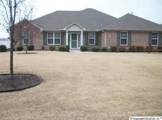 63 Amber Way, Decatur, AL 35603