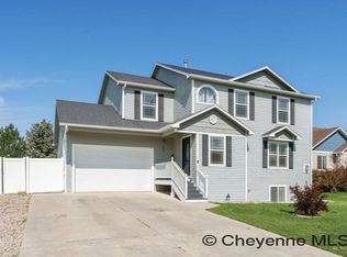 4904 Topaz Dr, Cheyenne, WY 82009