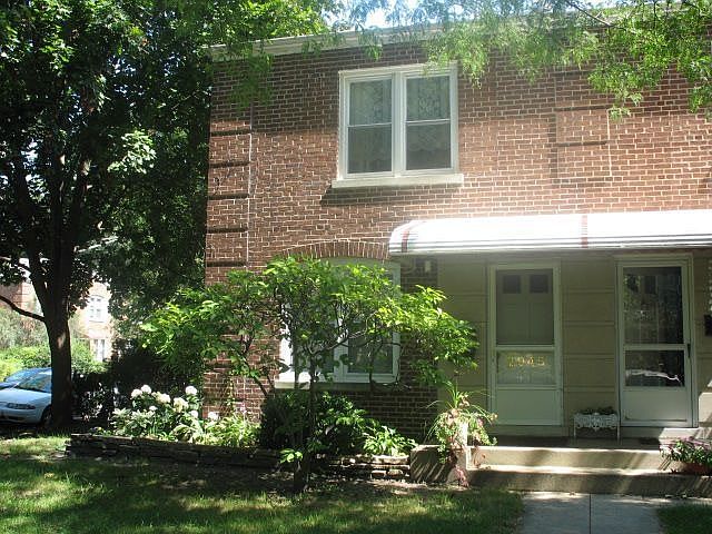 Corner lot with privacy