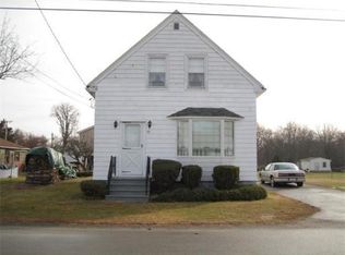 46 Mill St, Tiverton, RI 02878