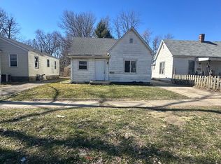 2111 S 15th St, Springfield, IL 62703