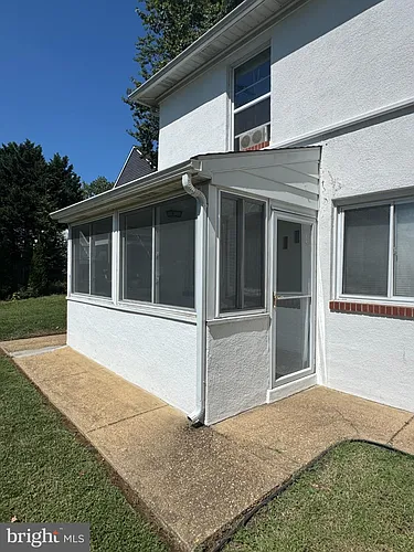 871 Highland Ave #B Photo 1