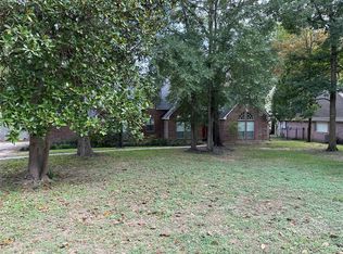 2 Condor Ct, Conroe, TX 77304