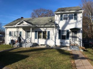 125 Sunderland Rd, Worcester, MA 01604