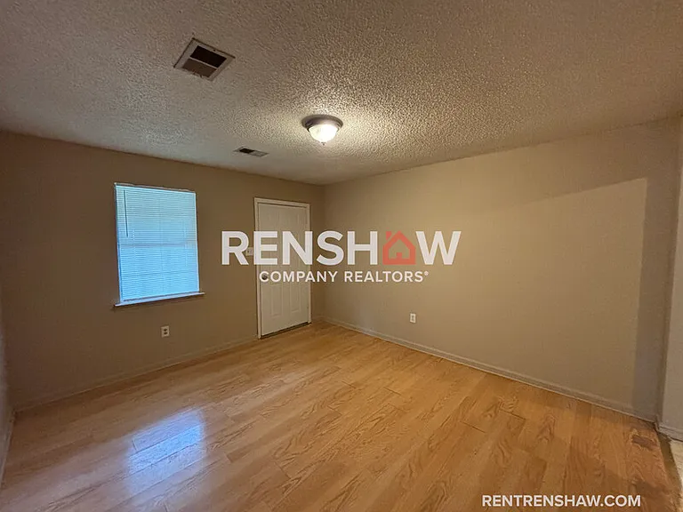 3257 Garver Rd — Photo 3