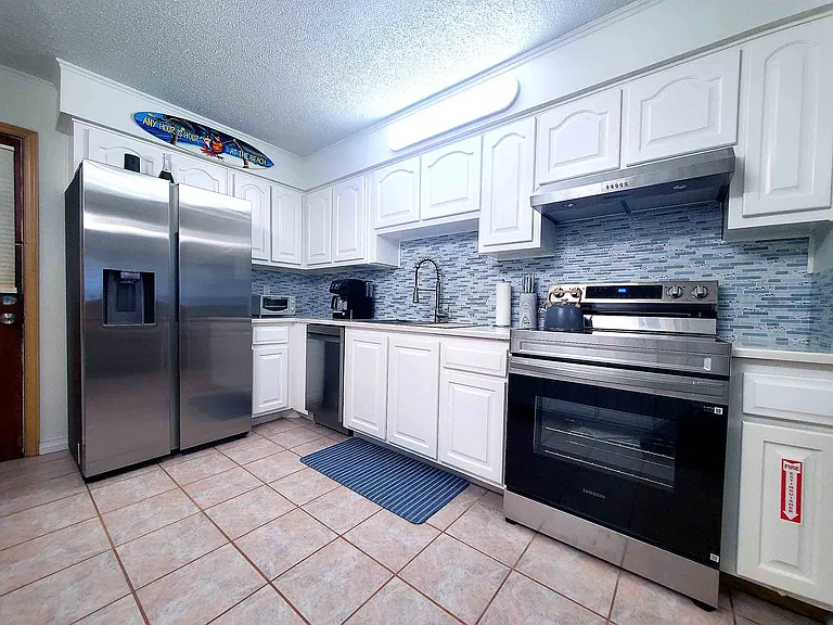 Spacious Kitchen with Brand New Samsung Appliances