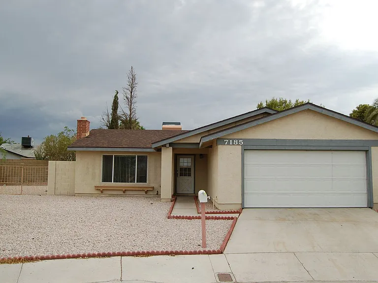 7185 Acorn Ct — Photo 1