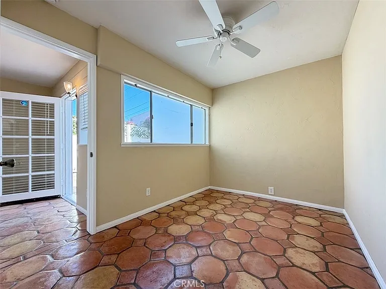531 Catalina St — Photo 8