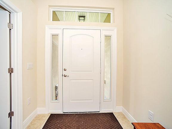 4th image of 553 Hollow Glen Dr