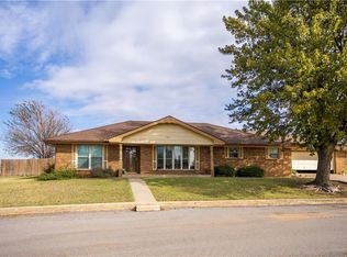 303 Washington St, Corn, OK 73024