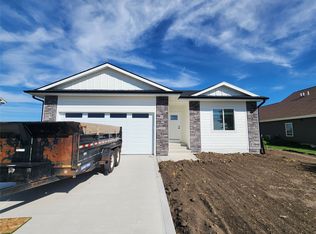 2002 Spaulding Ln, Grinnell, IA 50112