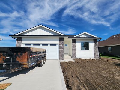 2002 Spaulding Ln, Grinnell, IA, 50112