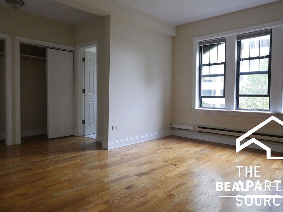 1st image of 1325 N Dearborn St #506