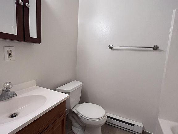 2nd image of 10 E Wyoming St APT 8