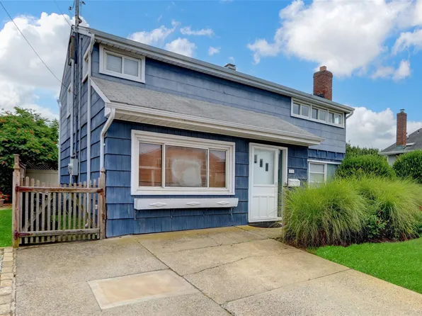 25 Pinehurst Street, Lido Beach, NY 11561