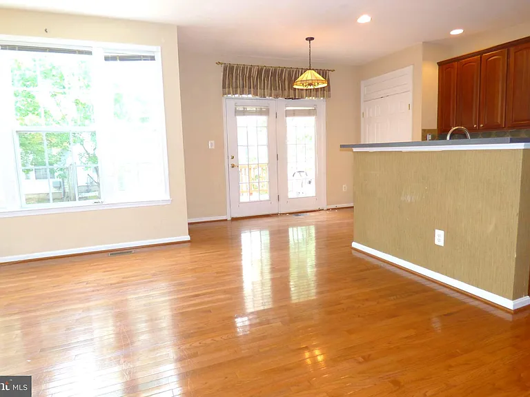 44286 Acushnet Ter — Photo 8
