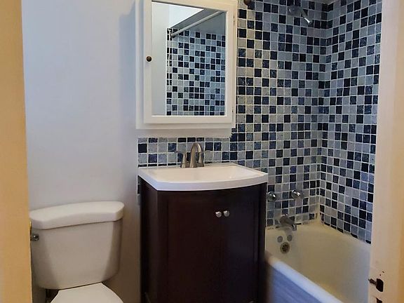5th image of 3156 W Cullom Ave #2