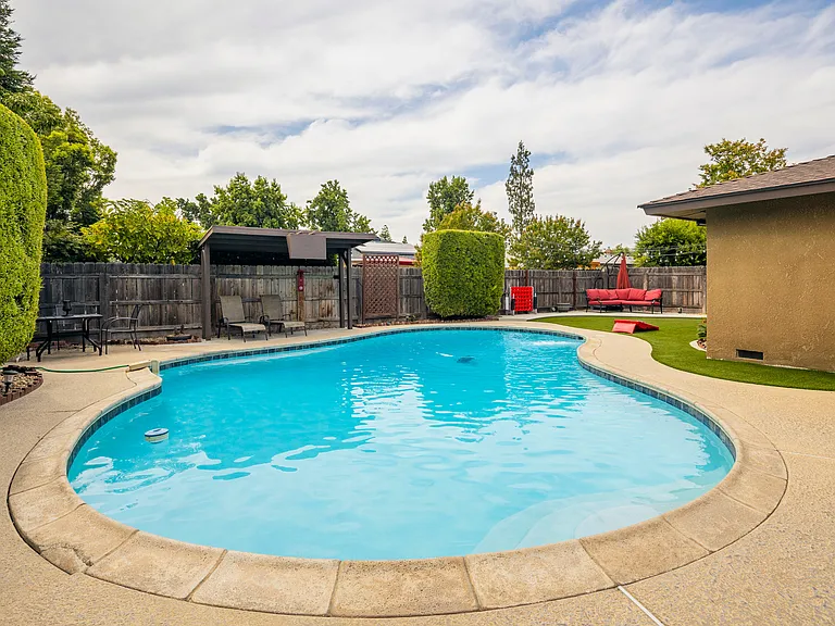 6519 N Mariposa St — Photo 5